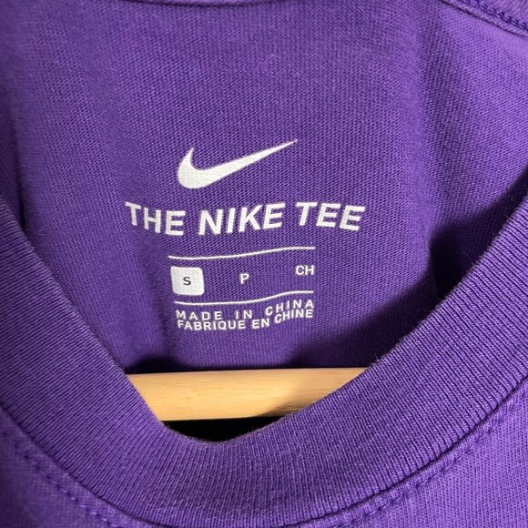 Nike T-Shirt Jelly Bread Purple Size Small Short Sleeves Graphic Tee Crew Neck - Picture 7 of 13